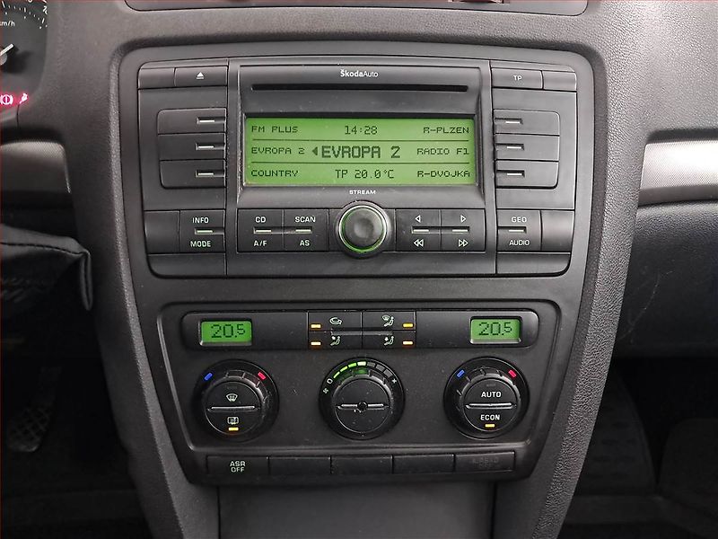 Škoda Octavia (2005) 2.0 TDI, nová STK, Tažné - fotka 12 z 15