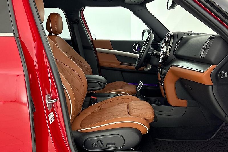 Mini Cooper S ALL4 - fotka 19 z 25