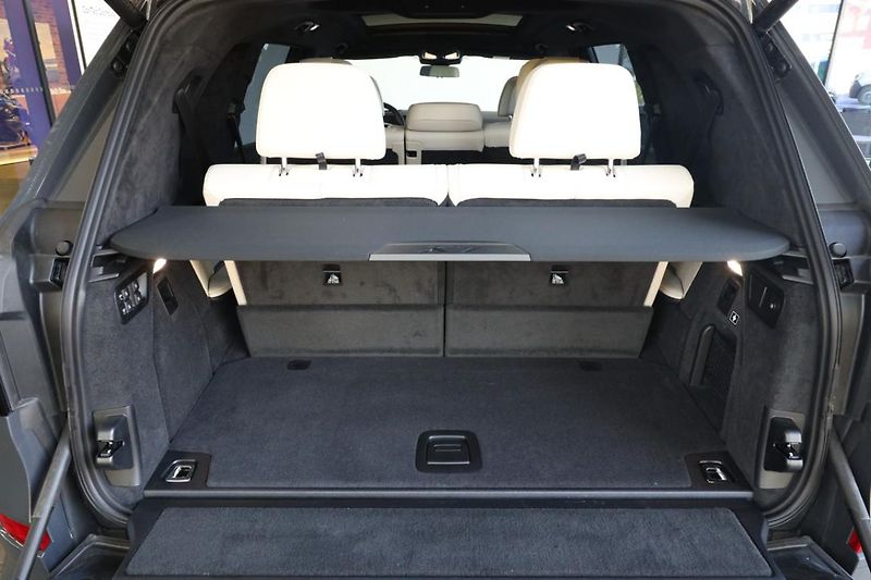 BMW X7 xDrive40d - fotka 9 z 21