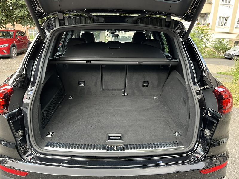 Porsche Cayenne (2016) 3.0 TDI V6 - fotka 16 z 39