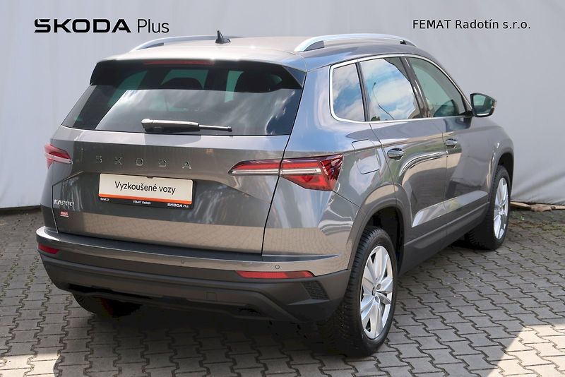 Škoda Karoq (2025) Top Selection 1.5 TSI 110 kW - fotka 2 z 28