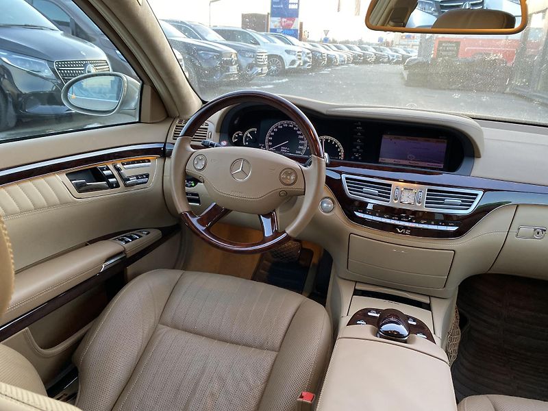 Mercedes-Benz Třídy S S 600 V12 - fotka 10 z 28