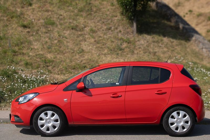 Opel Corsa Pravidelně servisované, velice - fotka 8 z 30