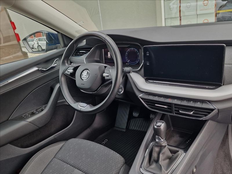 Škoda Octavia 2.0 TDI Style Combi,ČR,1.Maj. - fotka 38 z 48