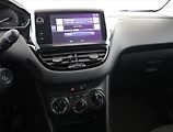 Peugeot 208 (2016) 1.2 PureTech, ČR,1.maj - náhled 10