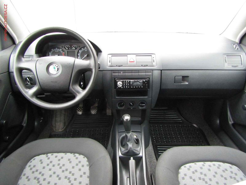 Škoda Fabia (2007) 1.2 i, ČR, zmk.řazení - fotka 8 z 16