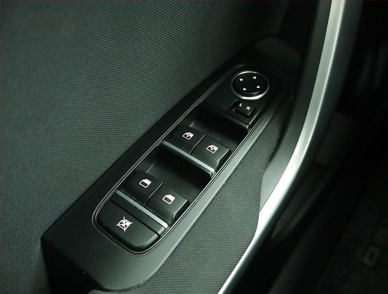Kia Ceed (2023) Spin 1.0 T-GDI, SPIN, DPH - fotka 15 z 15