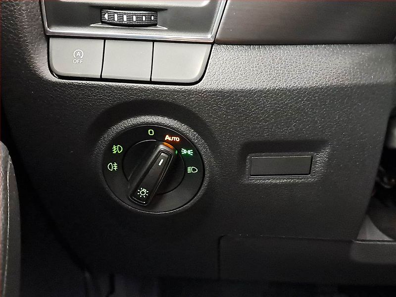 Škoda Fabia (2019) Style 1.0 TSI, Serv.kniha - fotka 16 z 17
