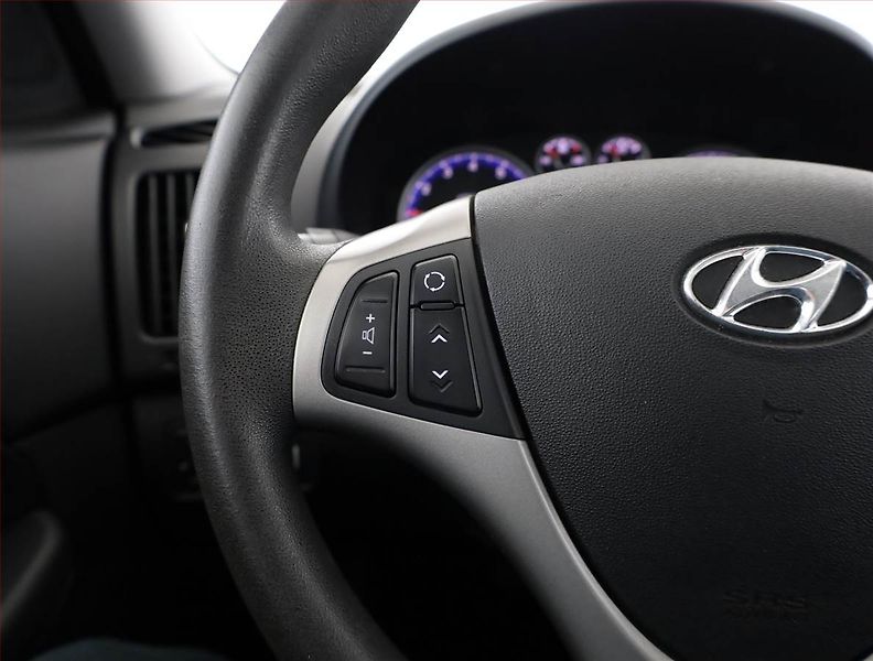 Hyundai i30 (2010) 1.6 CVVT, Automat, nová STK - fotka 8 z 17