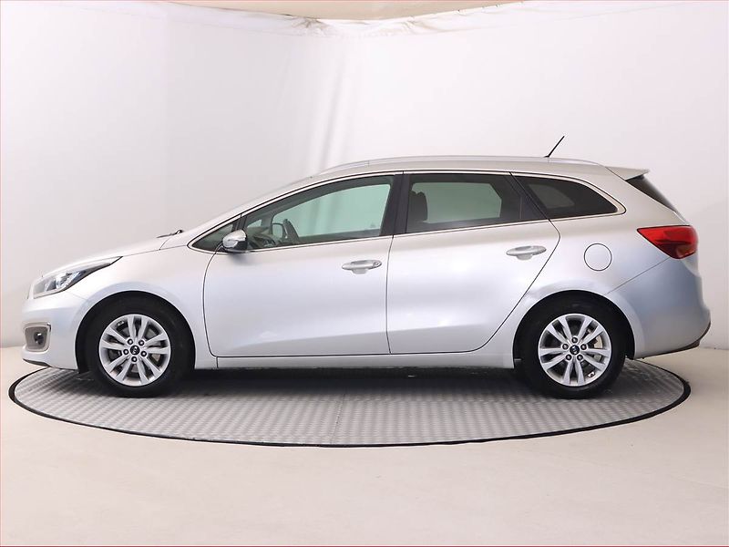 Kia Ceed (2017) 1.6 CRDi, Serv.kniha, Tempomat - fotka 3 z 20