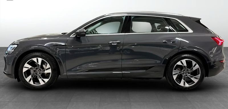 Audi Q8 e-tron 50 Q SoH 100% Kamera Vzduch  - fotka 2 z 15