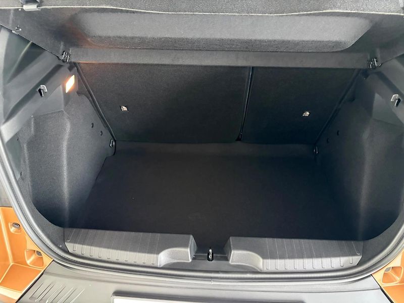 Fiat Grande Panda (2026) La Prima 1.2 Turbo Hybrid 110k - fotka 7 z 12
