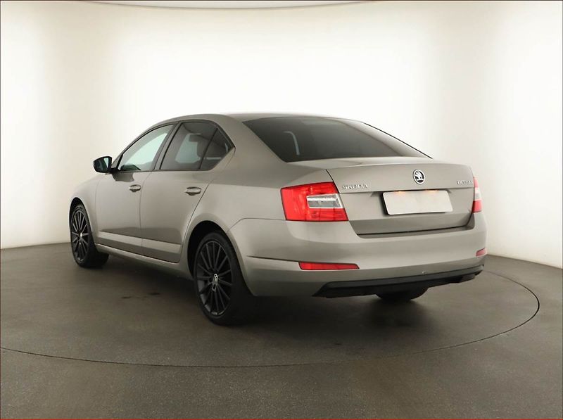 Škoda Octavia (2016) Ambition Plus 1.0 TSI - fotka 4 z 14