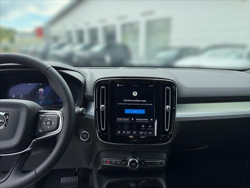 Volvo XC40 (2026) 2,0 B3 Core 8378 - fotka 9 z 13
