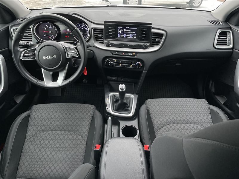 Kia Ceed 1,0 T-GDI SW Fresh PDC+AC - fotka 6 z 21