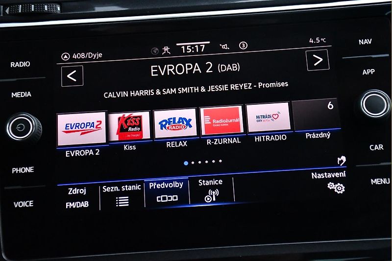 Volkswagen Tiguan 2.0TDi DSG NAVI TAŽNÉ ČR 1.M - fotka 27 z 41