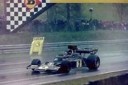 V plné jízdě. Jacky Ickx za volantem Lotusu 72 při Velké ceně Velké Británie v roce 1974. Foto: Wikimedia Commons, Martin Lee, CC BY-SA 2.0