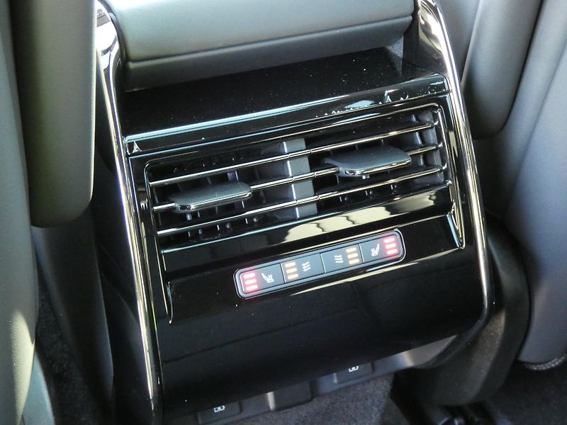 Land Rover Range Rover Sport (2026) 3,0 Dynamic SE D250 - fotka 15 z 34