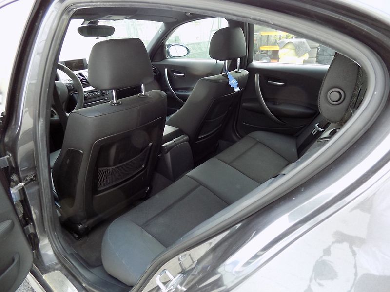BMW Řada 1 (2006) 130i/M-Paket/NAVI/Bi-xenon/ - fotka 10 z 34