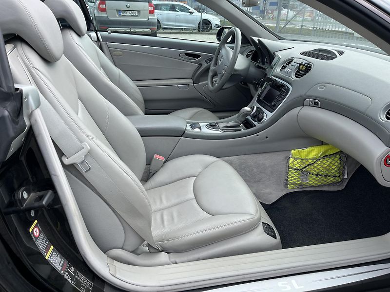 Mercedes-Benz SL (2003) 350 - fotka 9 z 12