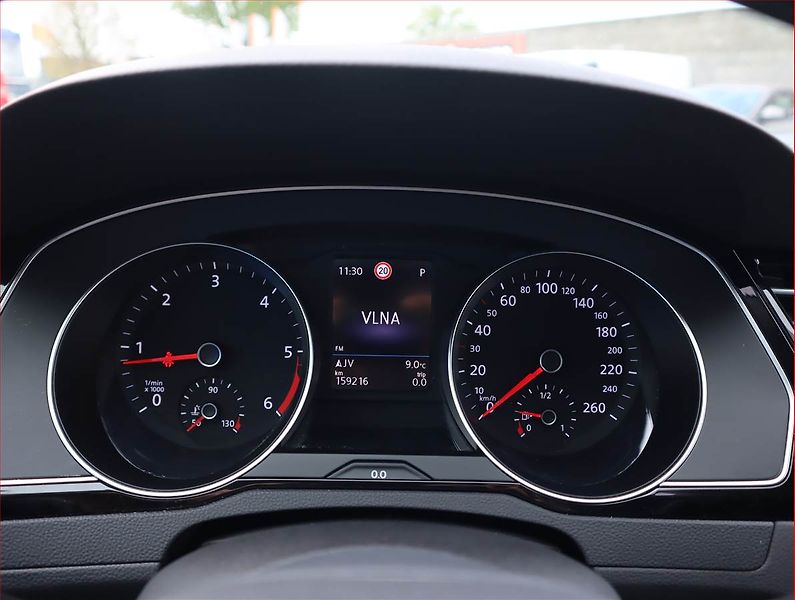 Volkswagen Passat (2019) 2.0 TDI - fotka 11 z 23