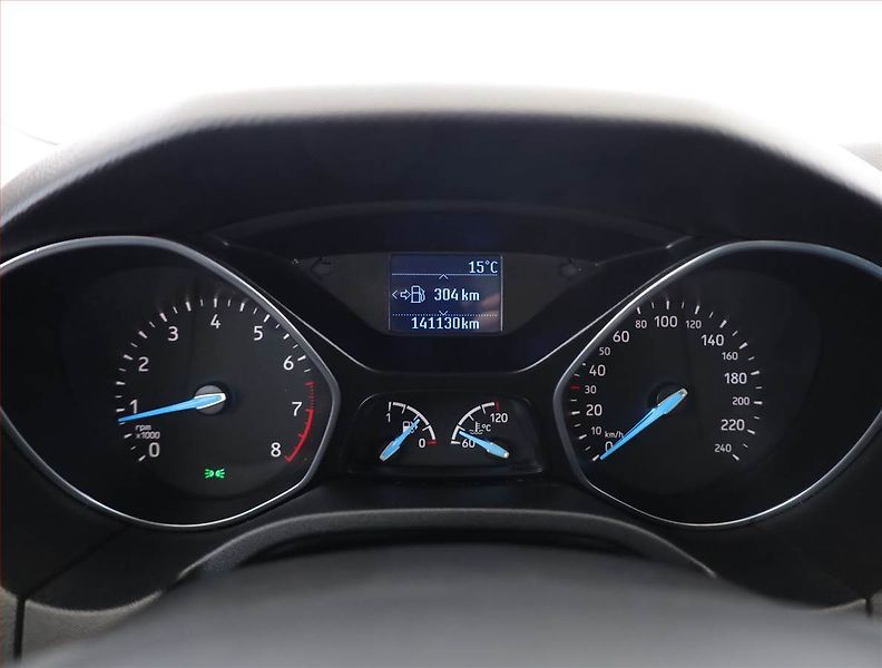 Ford Focus (2015) Trend Sport 1.0 EcoBoost - fotka 9 z 15