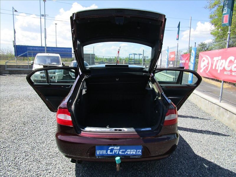 Škoda Superb 2.0TDi DSG, Elegance - fotka 36 z 46