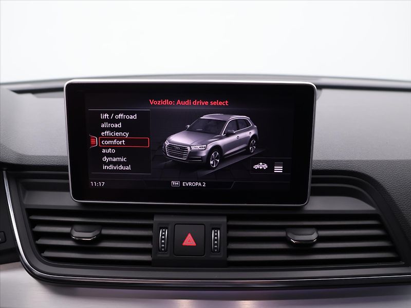 Audi Q5 2,0 TDI 140kW 4X4 Tažné CZ LED - fotka 20 z 31