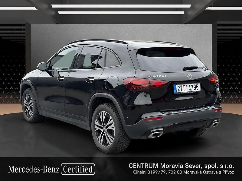 Mercedes-Benz GLA 200d 4MATIC - fotka 3 z 16