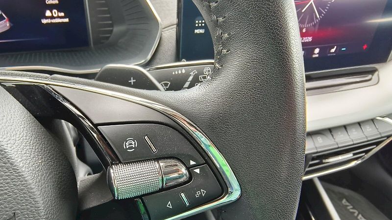 Škoda Octavia (2023) OCT.COM M-HEV STY TS 110/1.5 A - fotka 18 z 34
