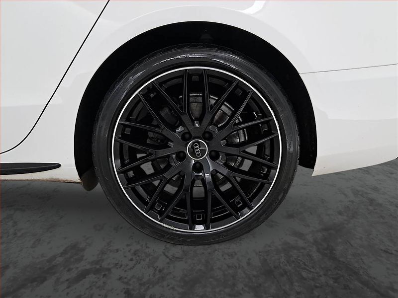 Audi A5 (2017) S-Line 2.0 TDI - fotka 15 z 18