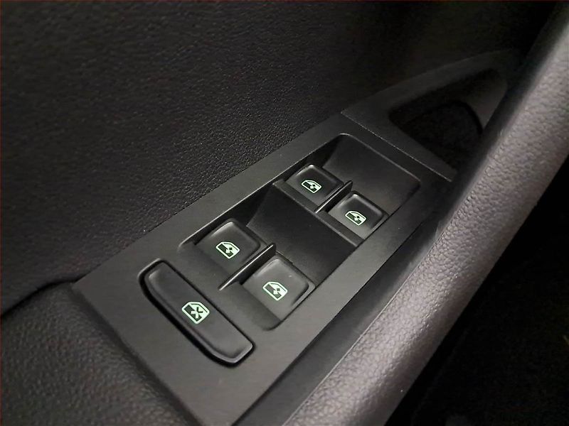 Škoda Octavia (2017) Style 1.6 TDI, Serv.kniha - fotka 16 z 16