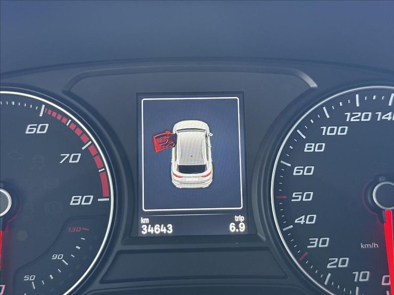 Seat Ateca 1,5   TSI 110kW,STYLE,SERVISKA - fotka 13 z 29