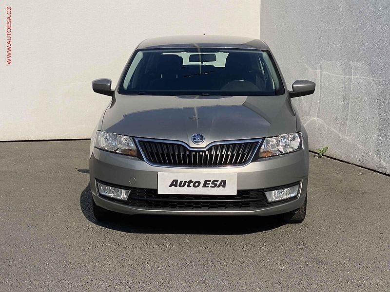 Škoda Rapid (2013) 1.2 TSi, Ambition, park. - fotka 2 z 16