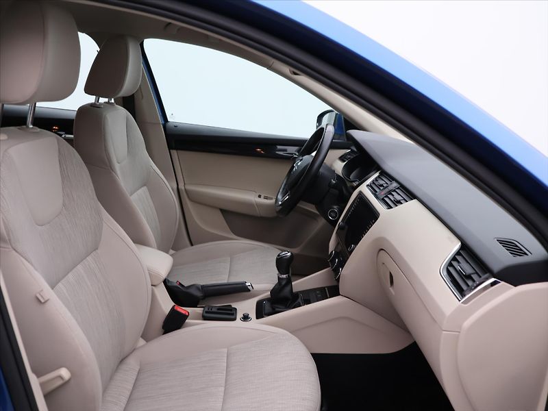 Škoda Yeti 2.0 TDI 81kW Aut.Klima Tažné - fotka 15 z 27