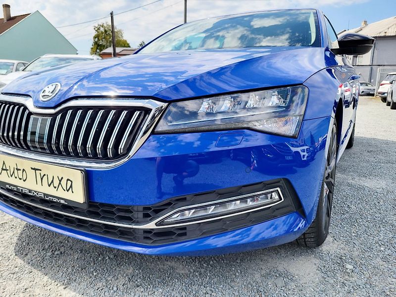 Škoda Superb 2.0 TSI 206kW DSG 4x4 STYLE+ - fotka 36 z 50