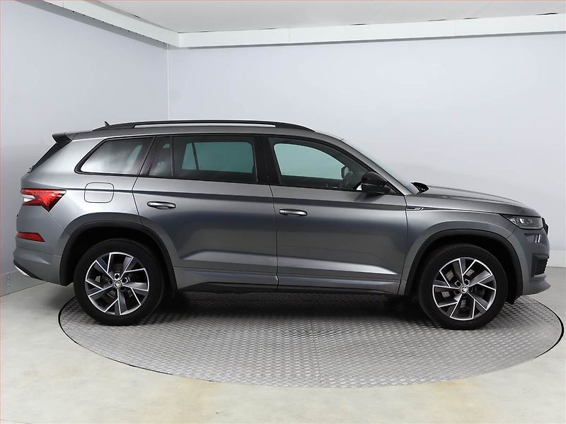 Škoda Kodiaq (2022) Sportline 2.0 TDI - fotka 6 z 24