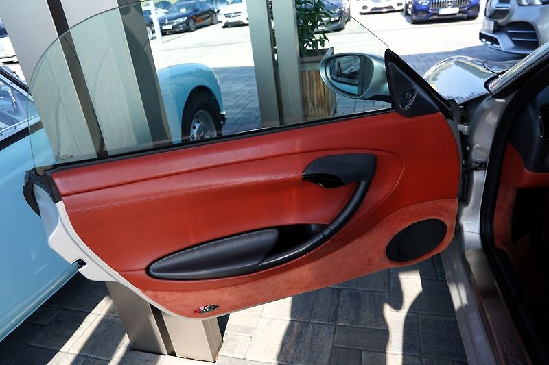 Porsche Boxster 2.5i/205PS/hardop/54.000 km !! - fotka 13 z 17