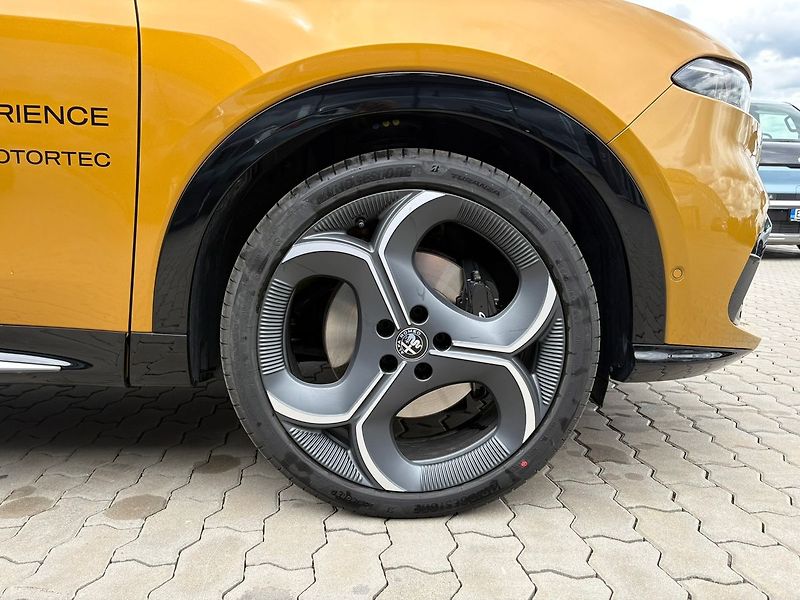 Alfa Romeo Tonale (2026) Sport Speciale 1.5 Turbo Ibrid - fotka 9 z 16