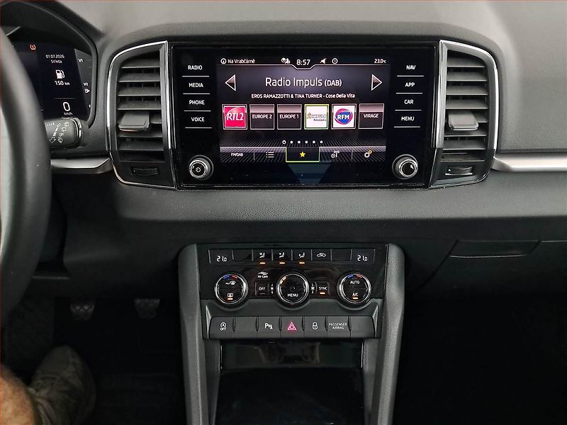 Škoda Karoq (2022) Ambition 2.0 TDI - fotka 12 z 21