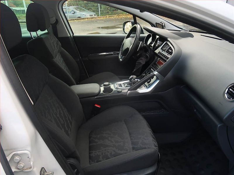 Peugeot 3008 (2013) Hybrid4, Automat, Tempomat - fotka 9 z 22