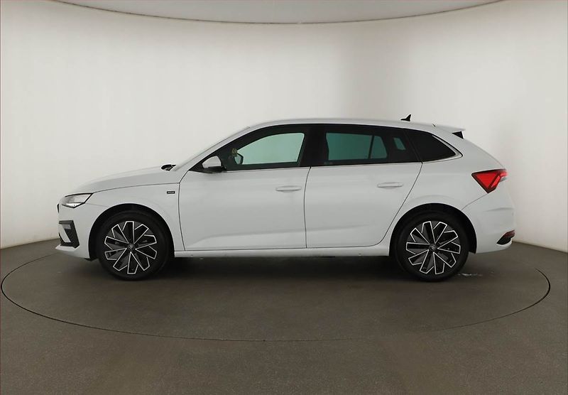 Škoda Scala (2025) 1.0 TSI, Drive - fotka 3 z 14