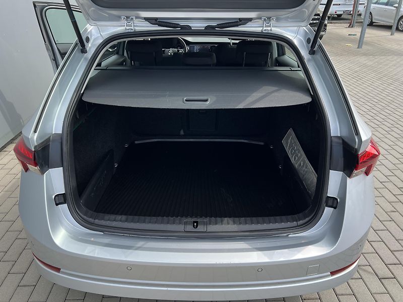 Škoda Octavia (2022) 2,0TDi 110kW AMBITION 4x4 DSG - fotka 25 z 36