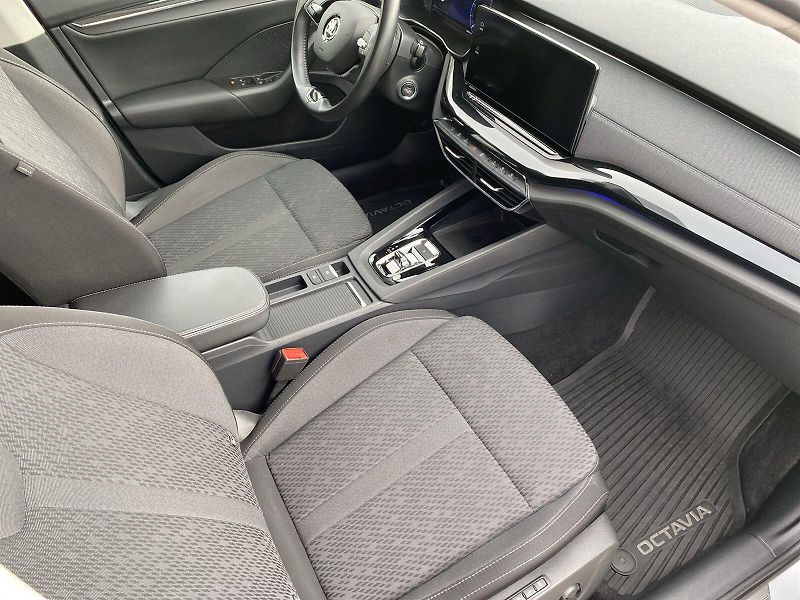 Škoda Octavia (2021) Combi 2.0 TDI 4x4 DSG Style+ - fotka 8 z 36