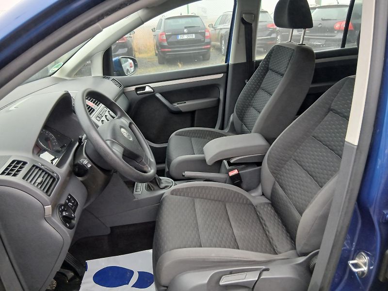 Volkswagen Touran 1.4 TSI - fotka 28 z 31