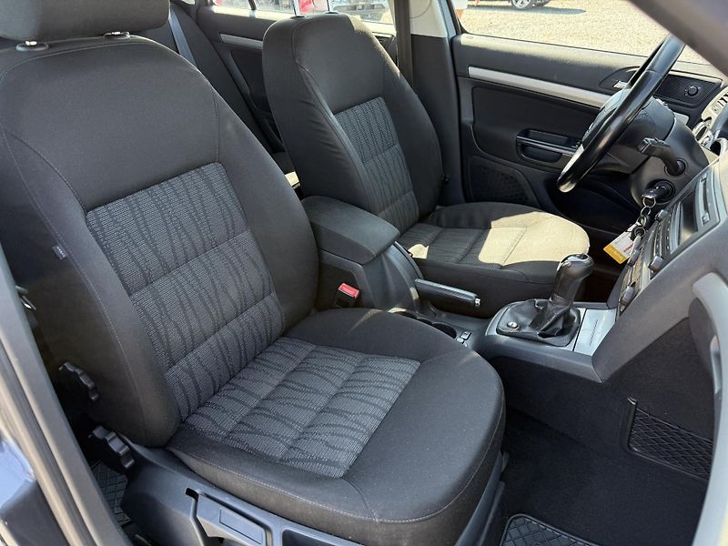 Škoda Octavia 1.6TDi 77kW ČR - fotka 13 z 16