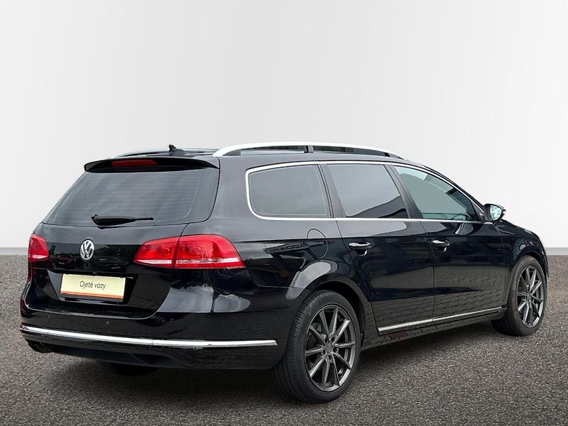 Volkswagen Passat DSG COMFORTLINE - fotka 2 z 26