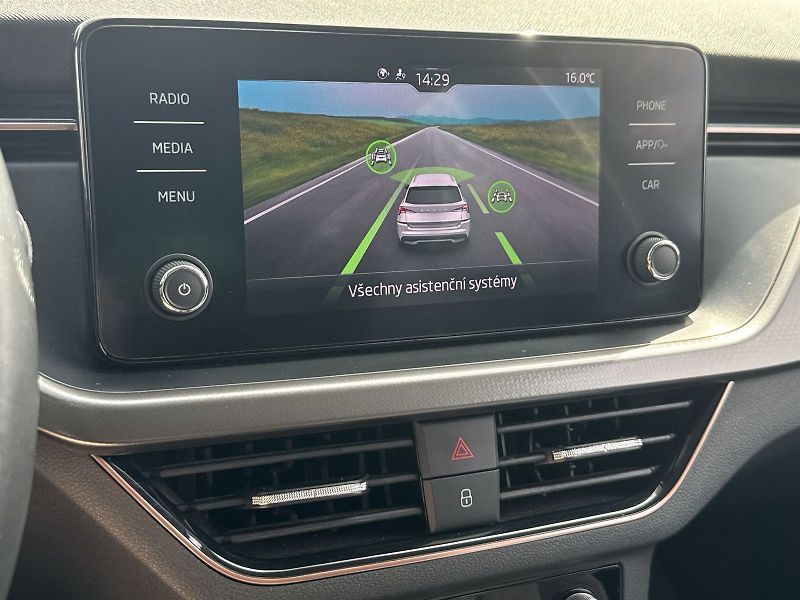 Škoda Kamiq (2022) 1.5 TSI Style - fotka 16 z 29