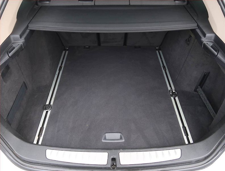 BMW Řada 3 (2014) Modern Line 320d xDrive GT - fotka 14 z 23