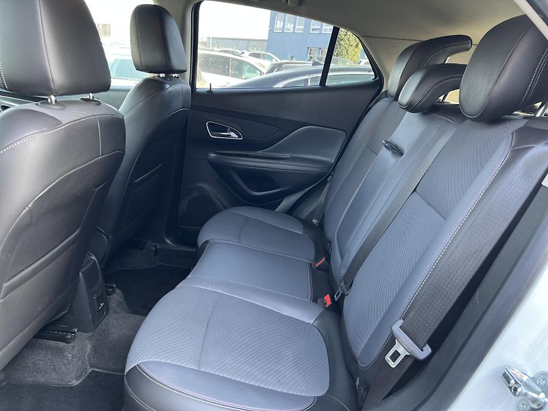 Opel Mokka 1.4T COSMO 4x4 NAVI KAMERA - fotka 27 z 44
